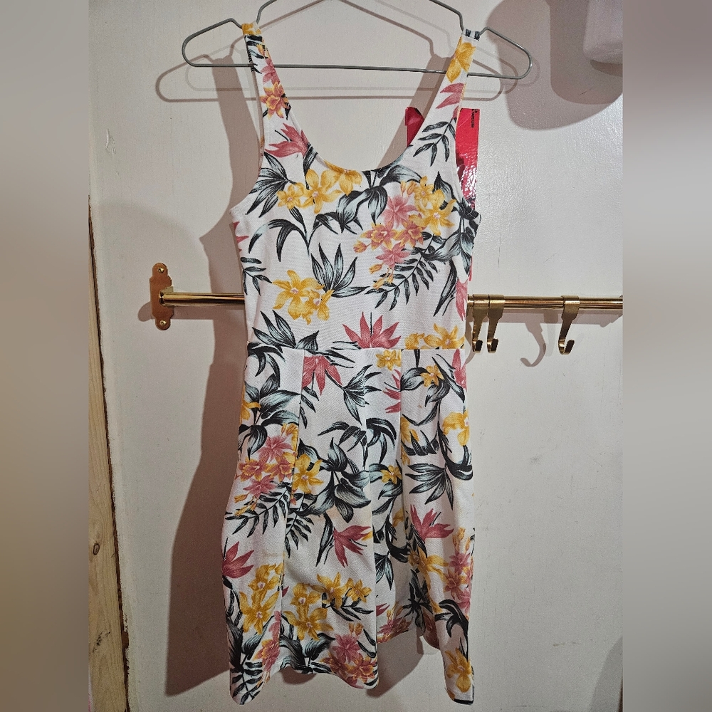 UK 6 Floral minidress